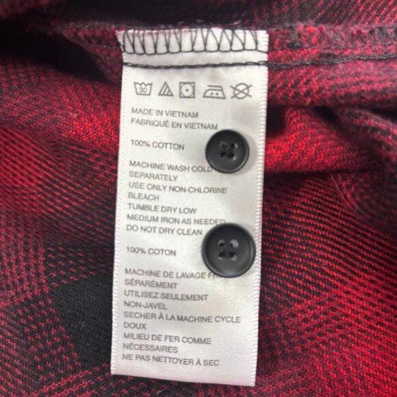 Urban Outfitters Men's Large Plaid Black and Red Flannel Hoodie - Picture 7 of 7